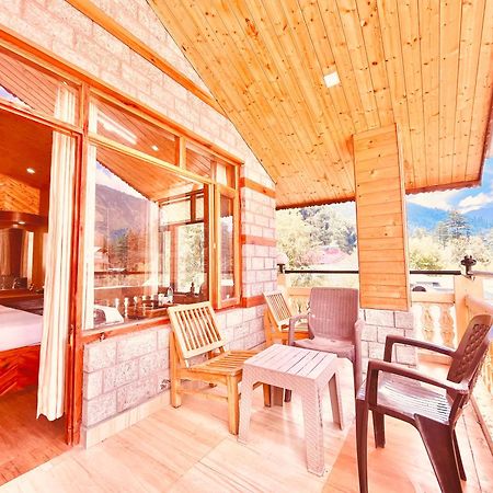 Sagar Resort !! Mountain View ! Luxury Stay ! Family Resort ! Private Parking ! Near Mall Road Manāli Zewnętrze zdjęcie