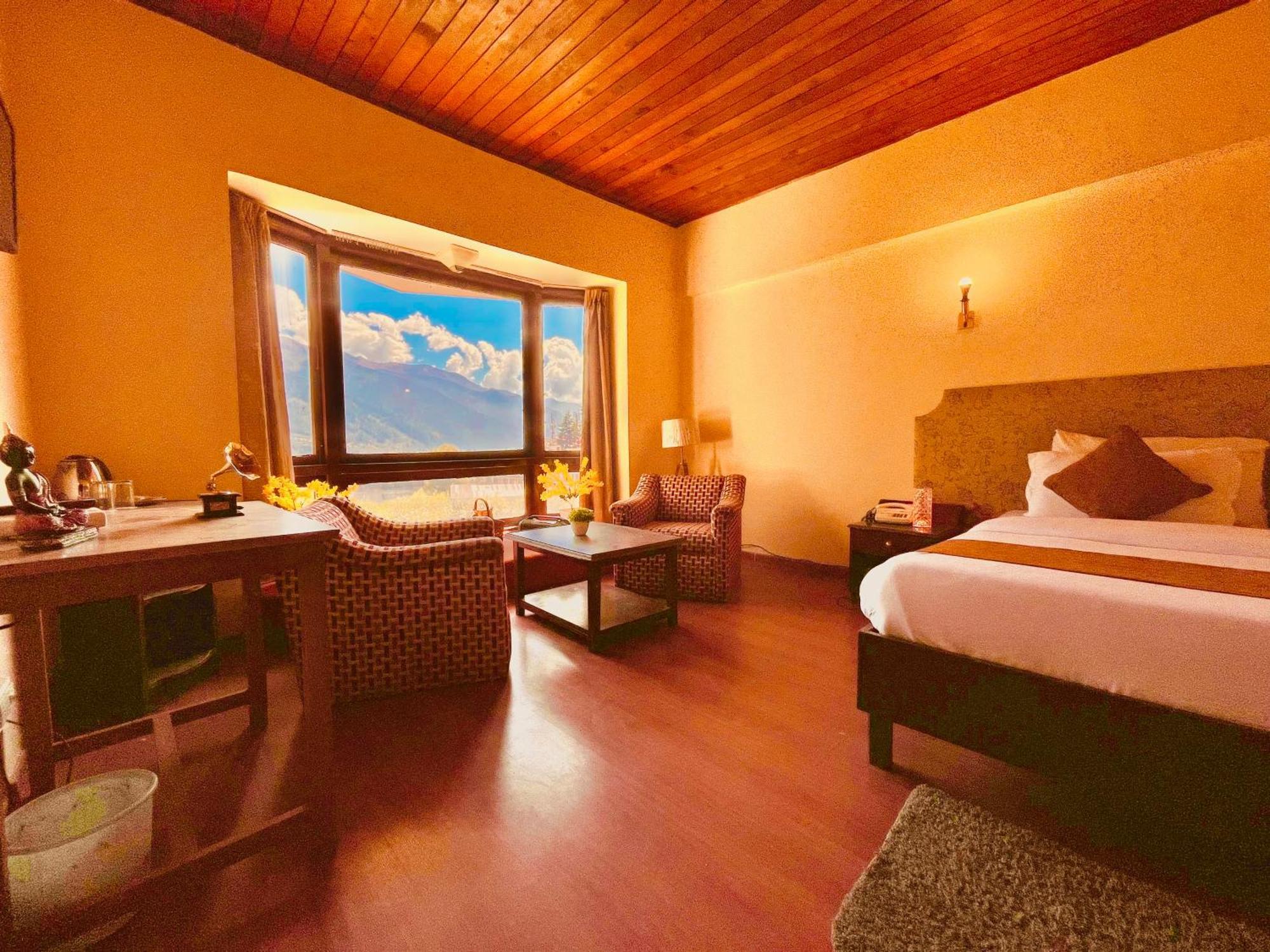 Sagar Resort !! Mountain View ! Luxury Stay ! Family Resort ! Private Parking ! Near Mall Road Manāli Zewnętrze zdjęcie